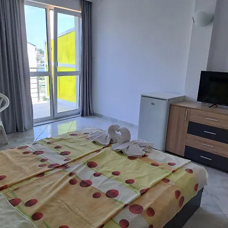 за гости кирови * Ahtopol