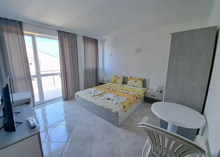 за гости кирови Casa de hóspedes Ahtopol