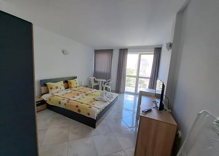 Casa de hóspedes за гости кирови Ahtopol