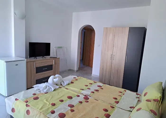 за гости кирови Casa de hóspedes Ahtopol